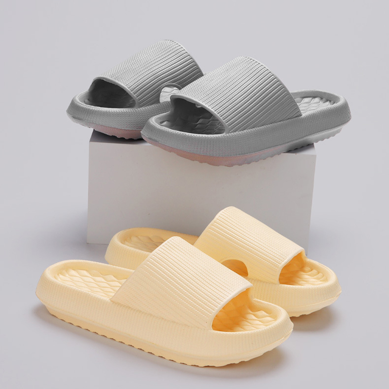 Thick Bottom Cloud Slippers Wo - Waders recensione e prezzo